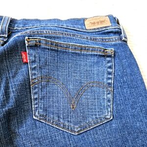 Levi's Women's 515 Bootcut Blue  jeans. Size 16 M